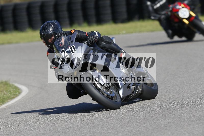 /Archiv-2024/56 10.08.2024 Plüss Moto Sport ADR/Einsteiger/420